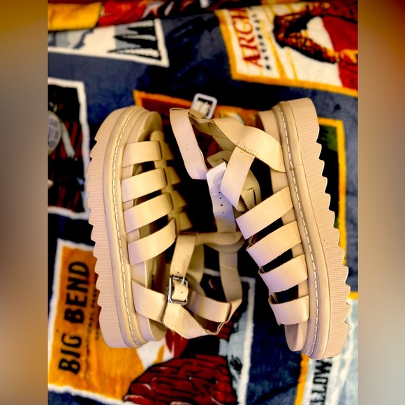 Steve Madden sandals - Picture 1 of 5